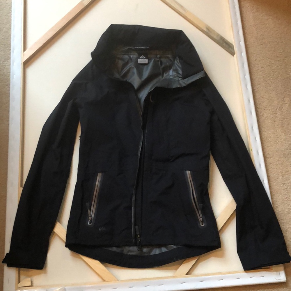 Nike ACG Raincoat - missing hood XS
